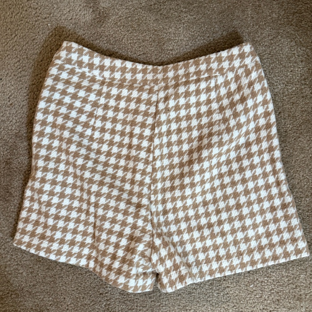 Entro Tan and White Houndstooth Skort Large - Picture 3 of 5